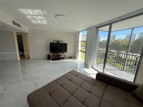 apt-408-3475 N Country Club Dr, Aventura, FL, 33180-1777 | Card Image