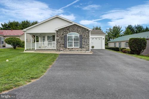 35 Michael Ct, SHIPPENSBURG, PA, 17257-8129 | Card Image