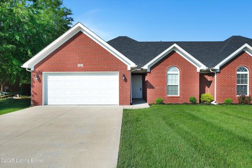 161 W Woodlake Cir, Mt Washington, KY, 40047-6182 | Card Image