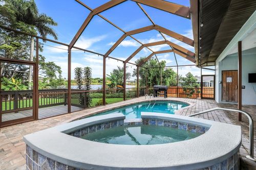 392 Yellowbird St, MARCO ISLAND, FL, 34145-3958 | Card Image