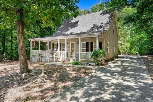 137 Indian Hills Dr, Westminster, SC, 29693-6524 | Card Image