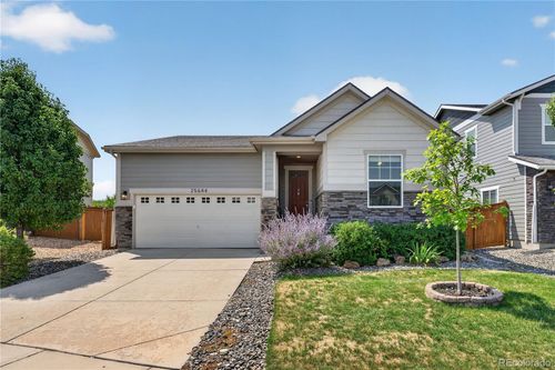 25644 E Byers Dr, Aurora, CO, 80018-4642 | Card Image