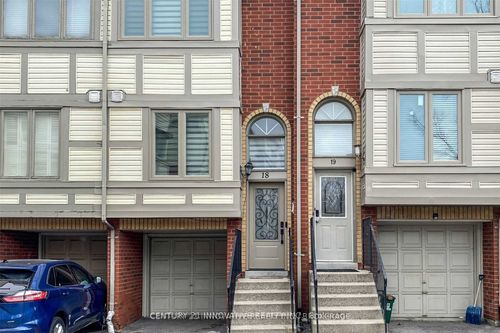 18-1635 Pickering Pky, Pickering, ON, L1V6W8 | Card Image