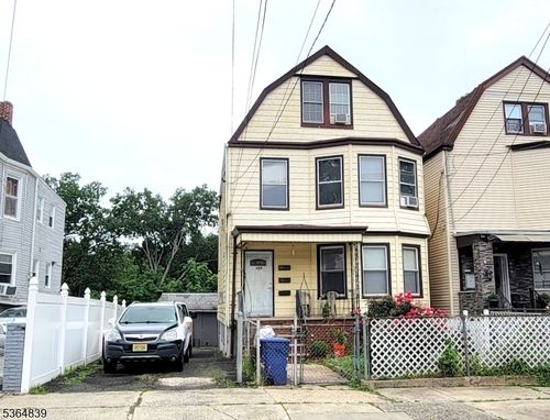 209 Sylvan Ave, Newark, NJ, 07104-3628 | Card Image