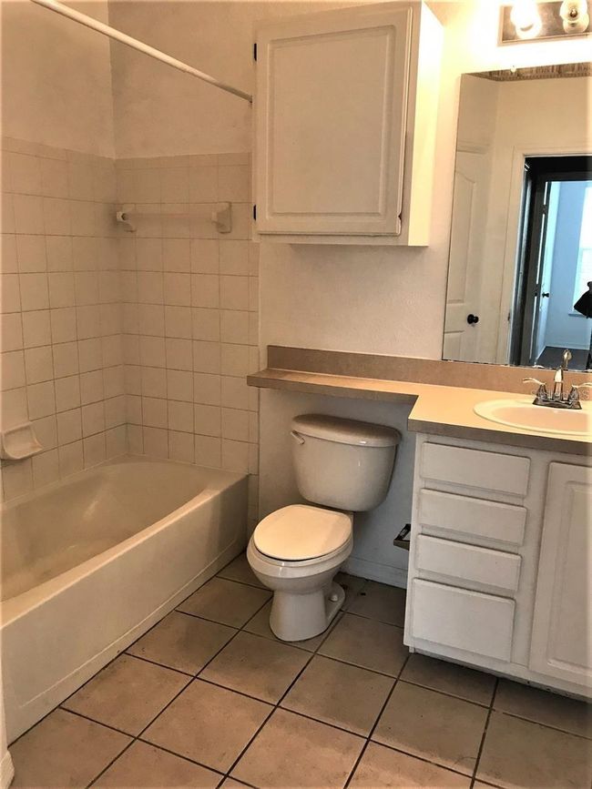 2nd Bathroom with a Tub | Image 23
