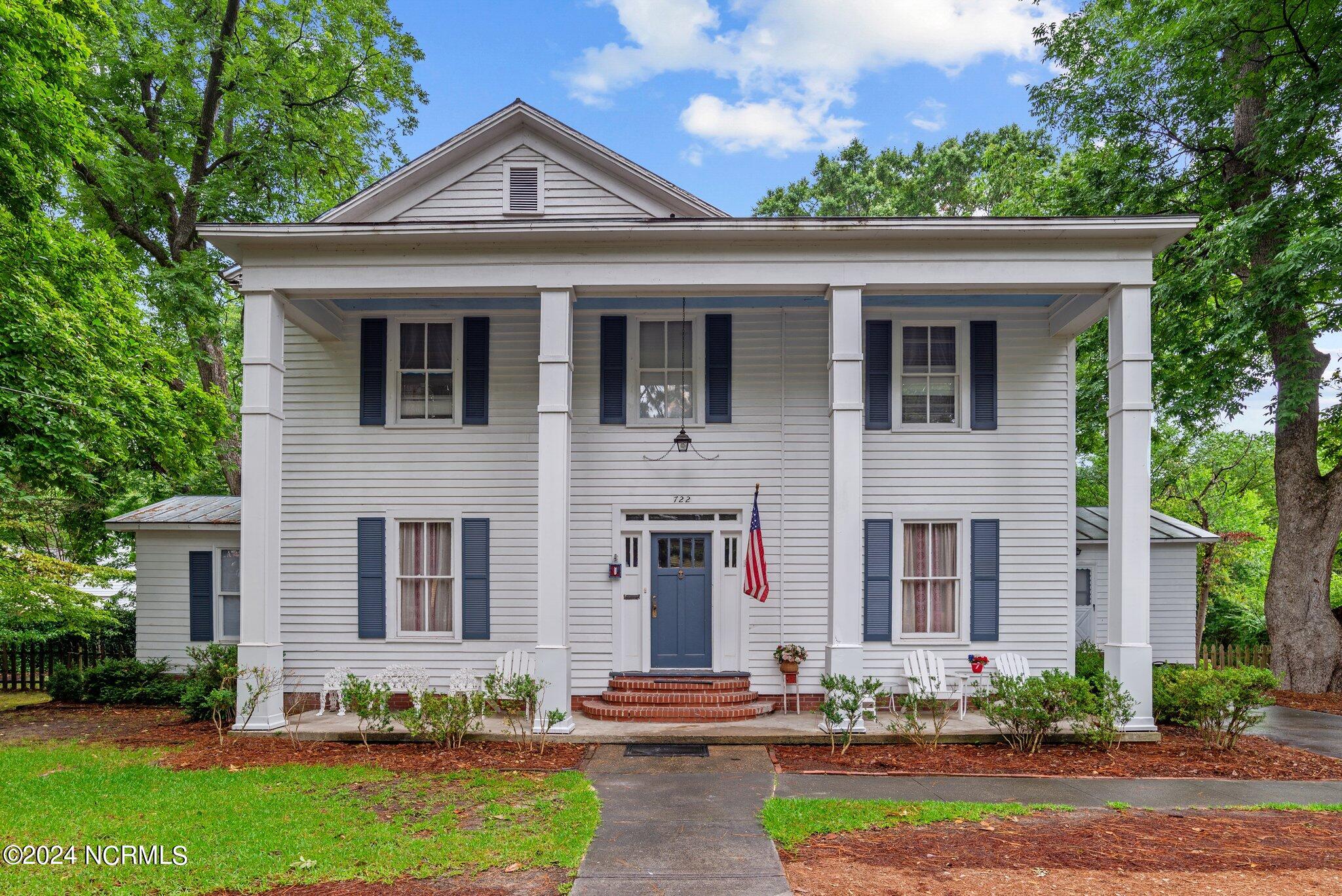 2nd St, Washington, NC 27889