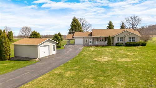 6632 Quarry Rd, Chittenango, NY, 13037-8741 | Card Image