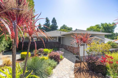 744 Crompton Rd, Redwood City, CA, 94061-1264 | Card Image