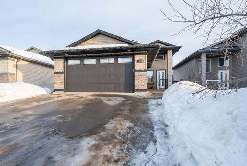 10253 Landing Dr, Grande Prairie, AB, T8X0B5 | Card Image