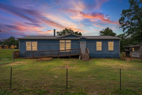 126 Cherokee Cir, Smithville, TX, 78957-5219 | Card Image