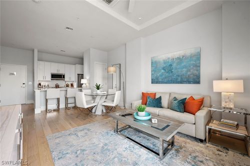 206-101 8th St S, NAPLES, FL, 34102-6121 | Card Image