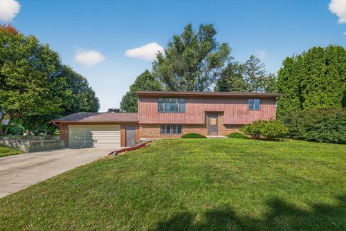 1036 Lilac Ln, Lake City, MN, 55041-2123 | Card Image