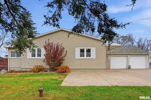 9520 115th St, Blue Grass, IA, 52726-9504 | Card Image