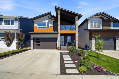 20 Ellington Cres, Red Deer, AB, T4P3E2 | Card Image