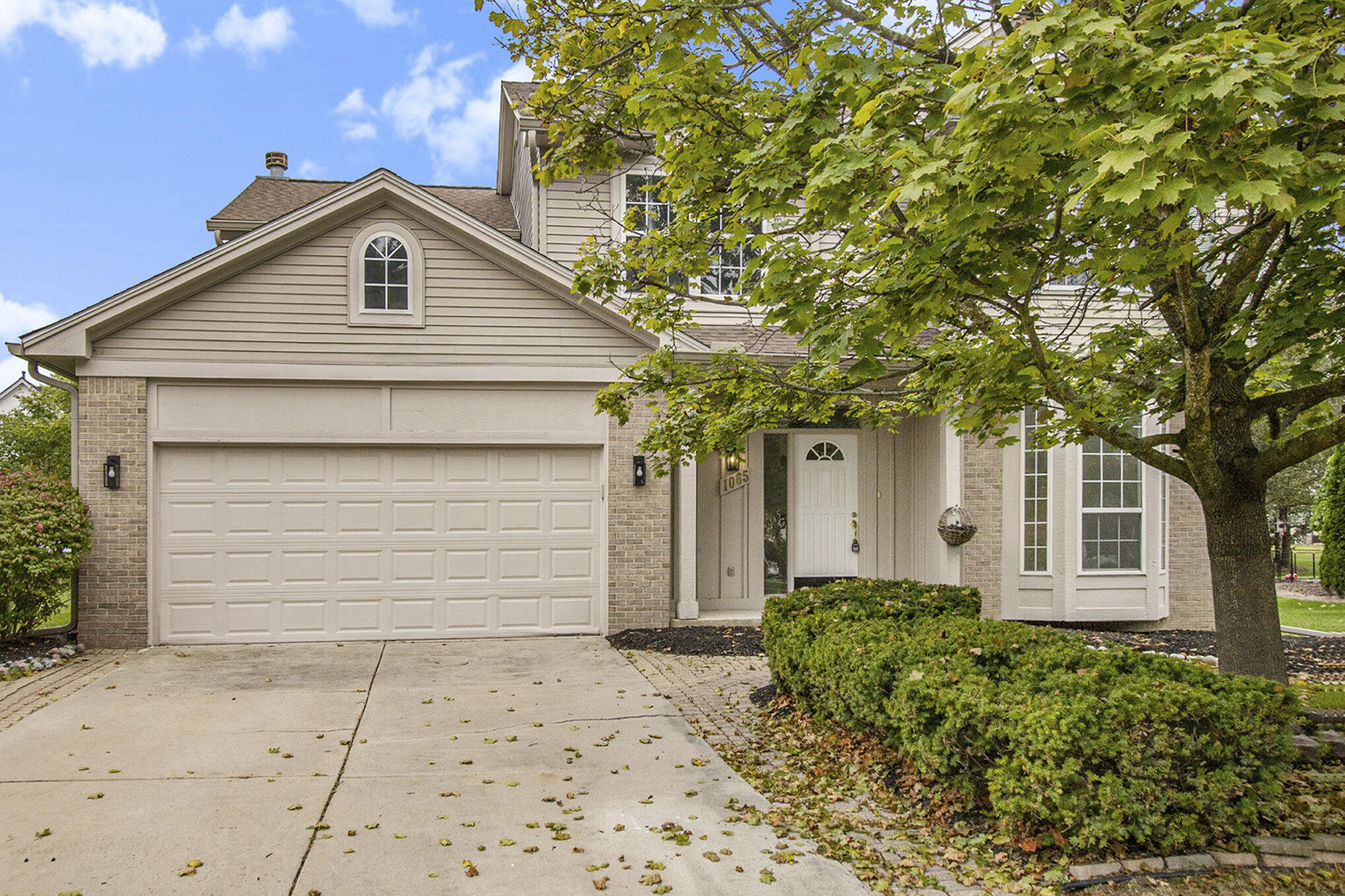Equestrian Dr, South Lyon, MI 48178