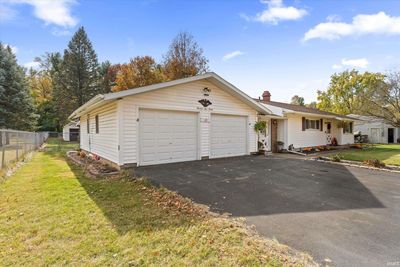 13590 Esther Avenue, House other with 3 bedrooms, 1 bathrooms and null parking in Mishawaka IN | Image 3