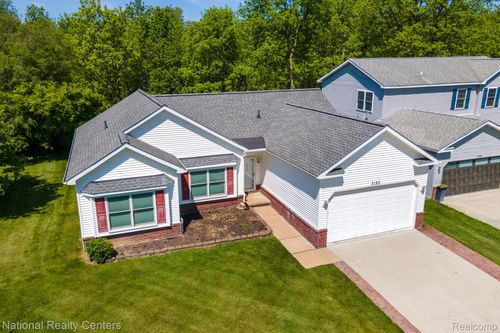 3193 Orchard View Ct, Auburn Hills, MI, 48326-1606 | Card Image