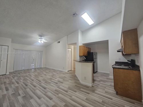 apt-209-9999 Summerbreeze Dr, Sunrise, FL, 33322-5820 | Card Image