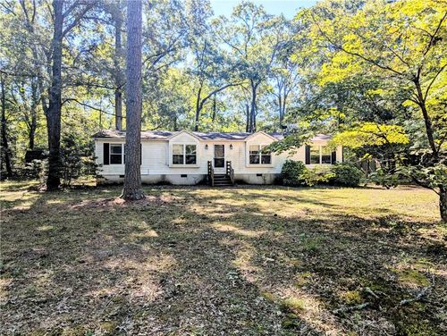 3573 Hickory Fork Rd, Gloucester, VA, 23061-3933 | Card Image