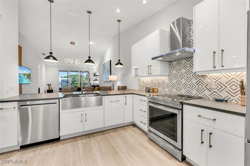 apt-201-1540 Blue Point Ave, NAPLES, FL, 34102-0553 | Card Image