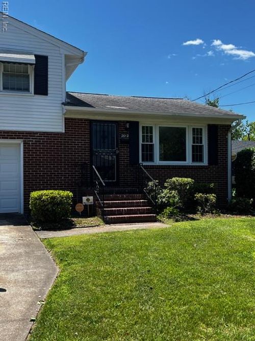 2612 Winona Dr E, Hampton, VA, 23661-2117 | Card Image