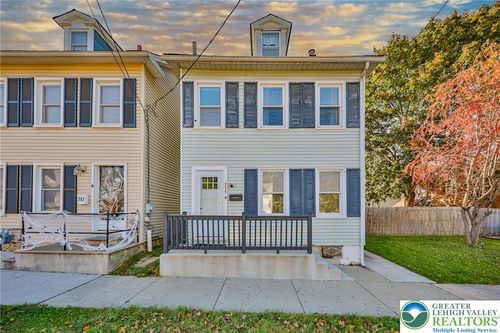 715 Centre St, EASTON, PA, 18042-6468 | Card Image