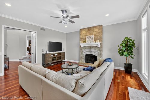 721 Elderberry Ct, Walled Lake, MI, 48390-1281 | Card Image