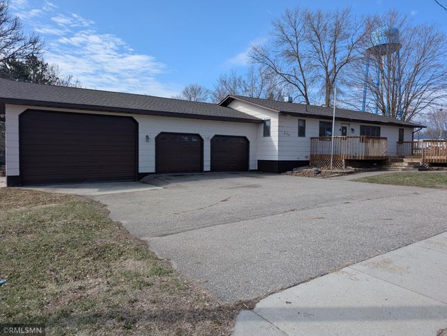 3 stall attached garage | Image 5