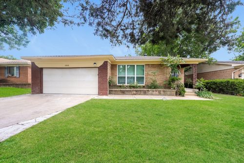 3408 Loganwood Dr, Dallas, TX, 75227-5612 | Card Image