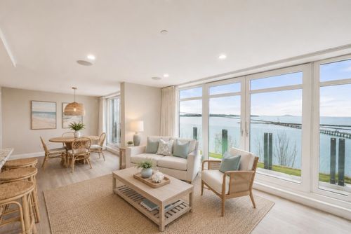 201-15097 Marine Dr, White Rock, BC, V4B1C5 | Card Image