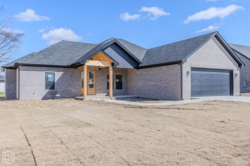 1401 S 31st 1/2 St, Paragould, AR, 72450-2162 | Card Image