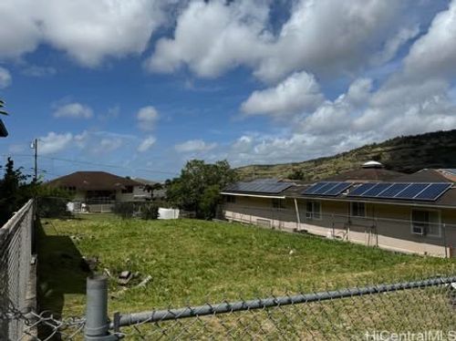 1581 Murphy St, Honolulu, HI, 96819-3828 | Card Image