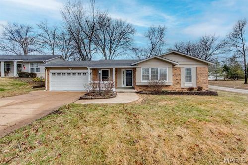 359 Palermo Dr, Ballwin, MO, 63021-6478 | Card Image