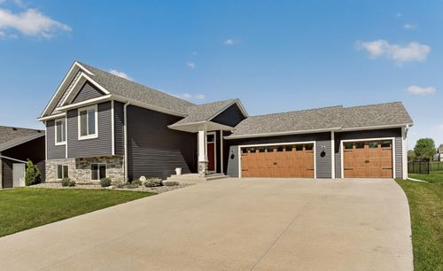 5443 Ridgeview Dr Nw, Rochester, MN, 55901-4864 | Card Image