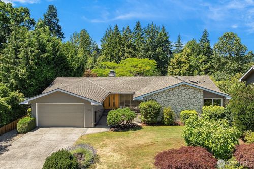 1823 121st Avenue Se, Bellevue, WA, 98005 | Card Image