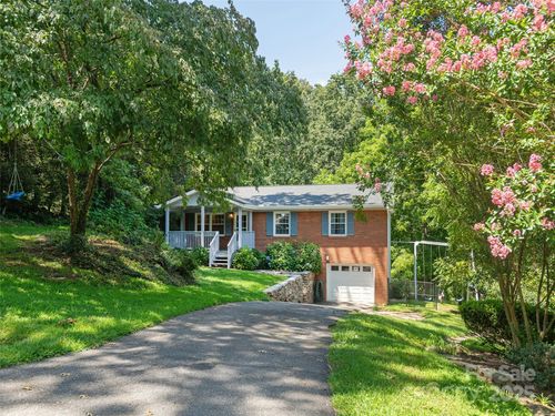 21 Laurel Park Dr, Arden, NC, 28704-9435 | Card Image