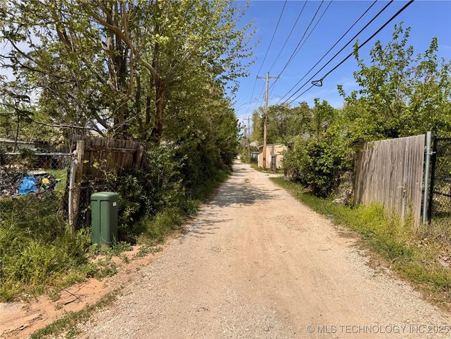 alley view north | Image 21
