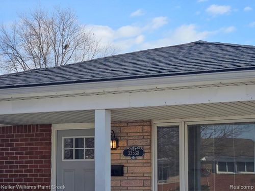 33538 Cornelissen Dr, Sterling Heights, MI, 48312-6520 | Card Image