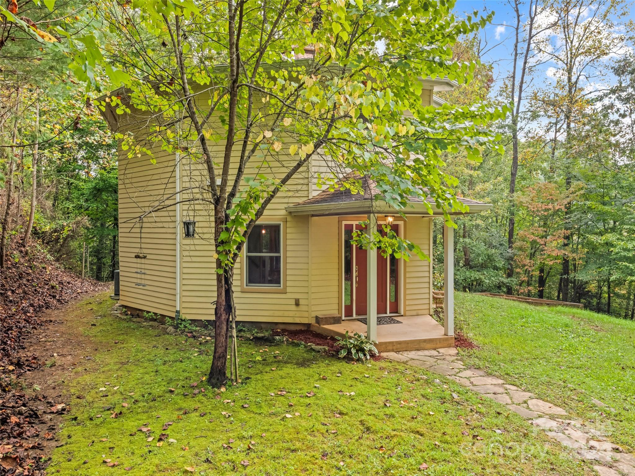 Rustic Heights Rd, Waynesville, NC 28785