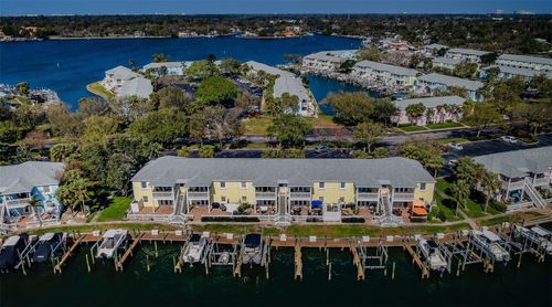 apt-b-5196 Beach Dr Se, ST PETERSBURG, FL, 33705-4876 | Card Image