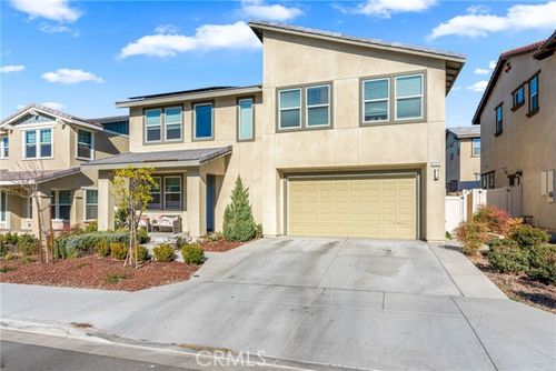 2122 Stone Gate Pl, Mentone, CA, 92359-9568 | Card Image