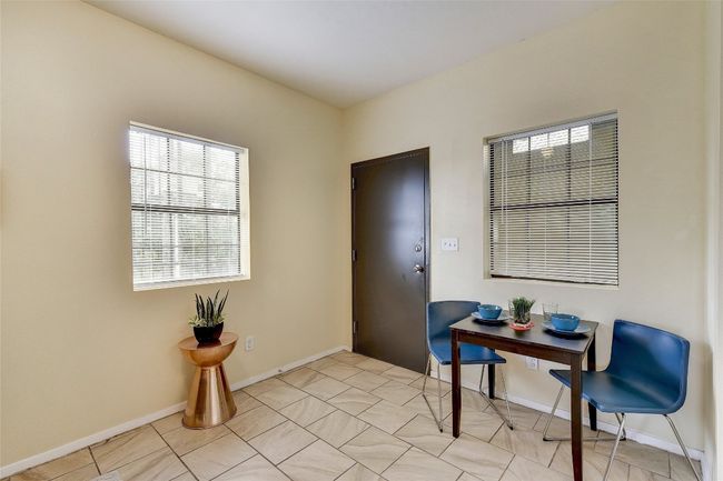 APT-202 - 420 N Pleasant Valley Rd, Condo with 1 bedrooms, 1 bathrooms and 1 parking in Austin TX | Image 6