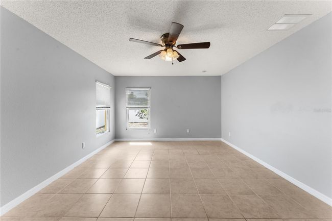 408 Magpie Ct, House other with 4 bedrooms, 2 bathrooms and null parking in KISSIMMEE FL | Image 4