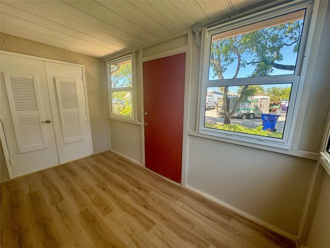 Upstairs Hallway | Image 9