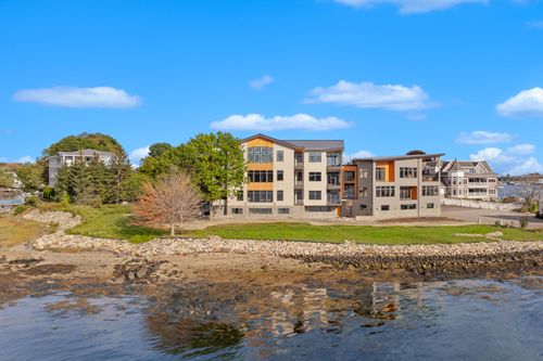 302-35 Badgers Island West, Kittery, ME, 03904 | Card Image