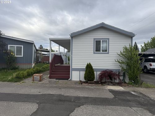 124-13045 Se Stark St, Portland, OR, 97233-1570 | Card Image