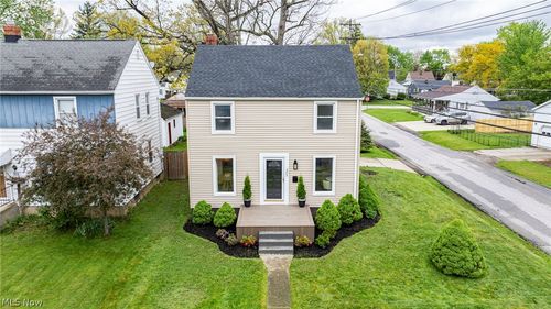 305 Hayes Ave, Cuyahoga Falls, OH, 44221-1725 | Card Image