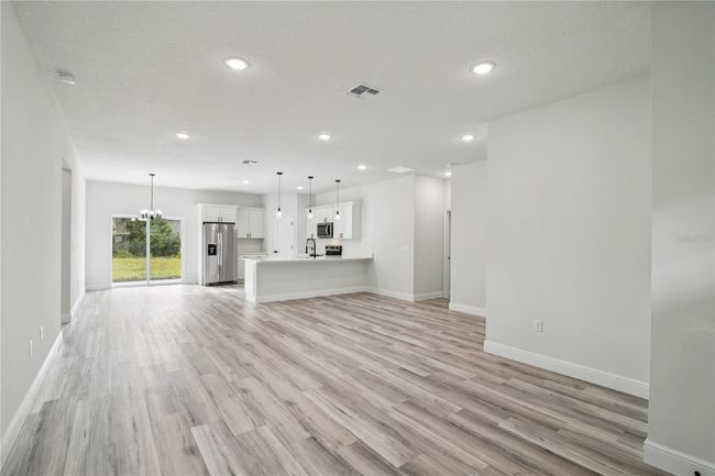 Livin | Image 7