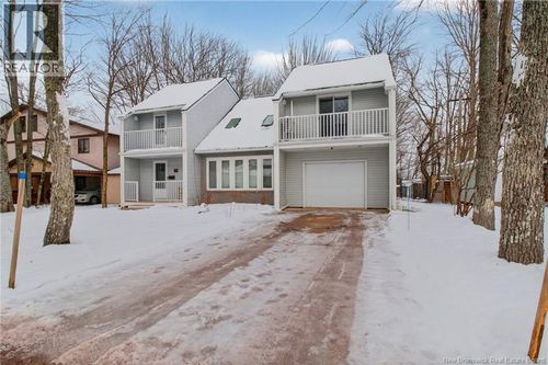 15 Redwood Dr, Moncton, NB, E1G1V5 | Card Image