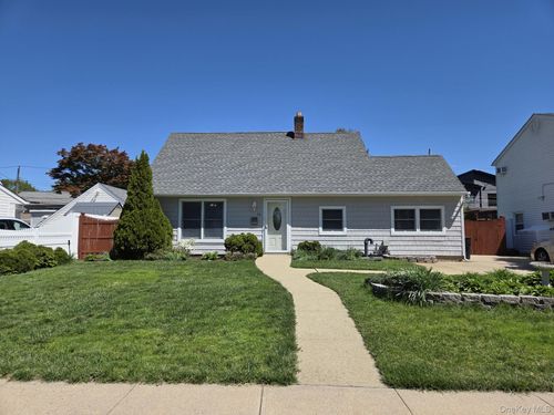49 Azalea Rd, Levittown, NY, 11756-2328 | Card Image